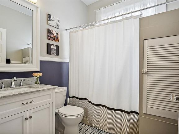 3rd image of 514-16 S Scott St