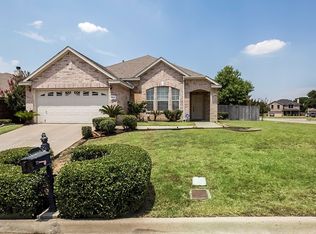 6613 Canyon Oak Dr, Fort Worth, TX 76112