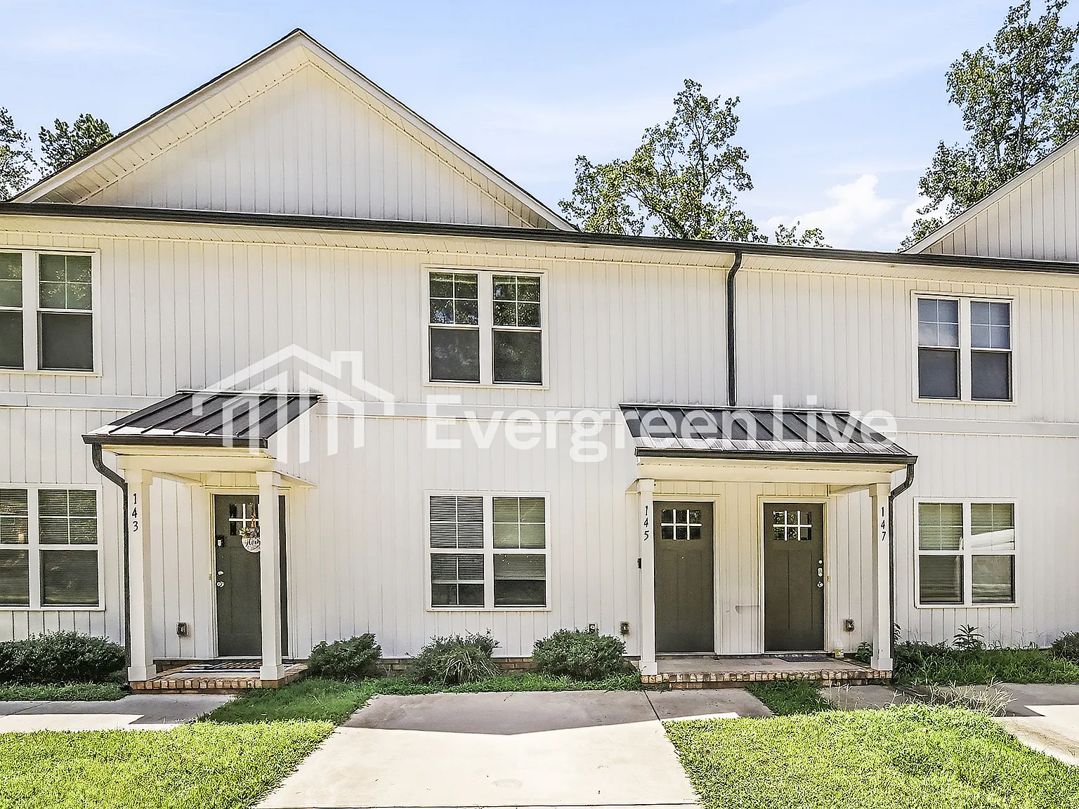 3 bed, 3.0 bath, 1260 sqft, $1,695 — Photo 1