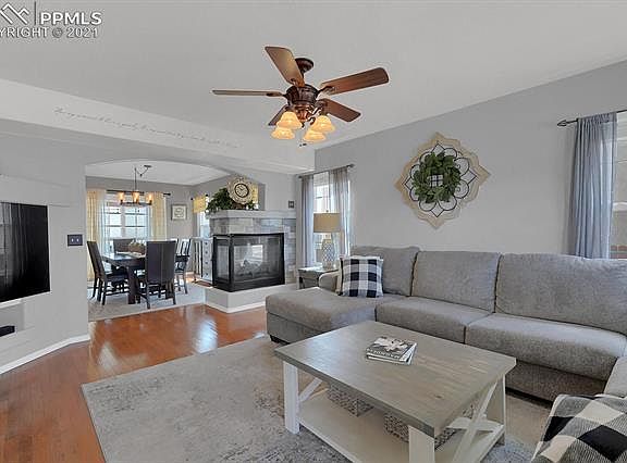 4th image of 1695 Woodpark Dr
