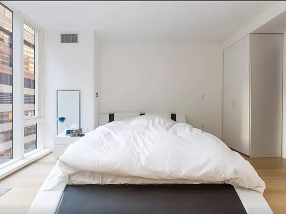 5th image of 135 W 52nd St #12CC