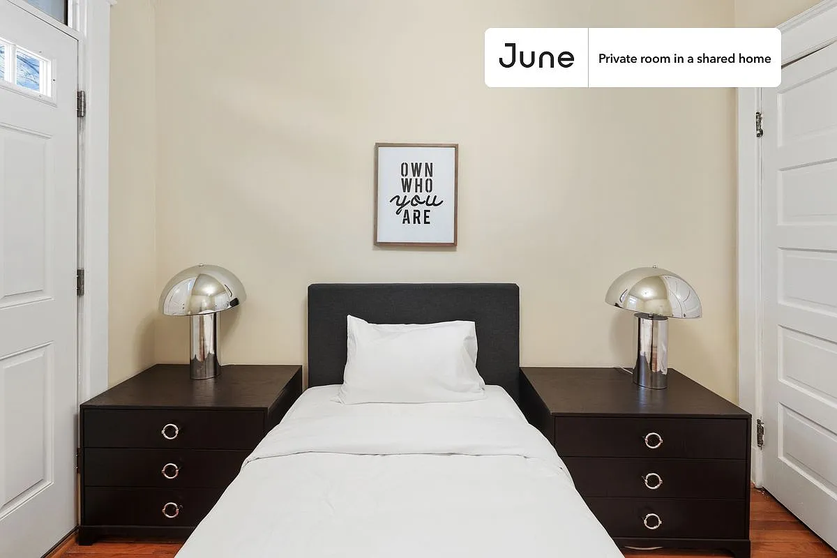 Twin bedroom in 5 bed/3 bath home in Brookland #866 C — Photo 1