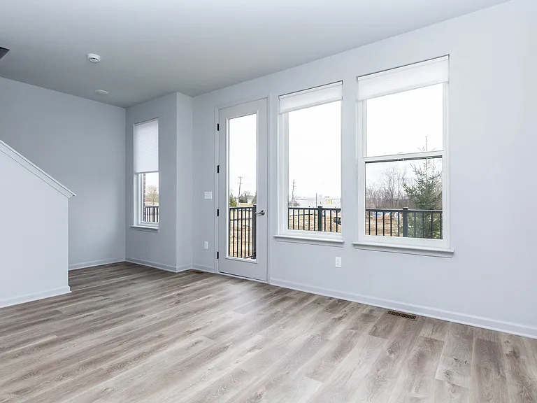 3035 Hydrangea Ln — Photo 9