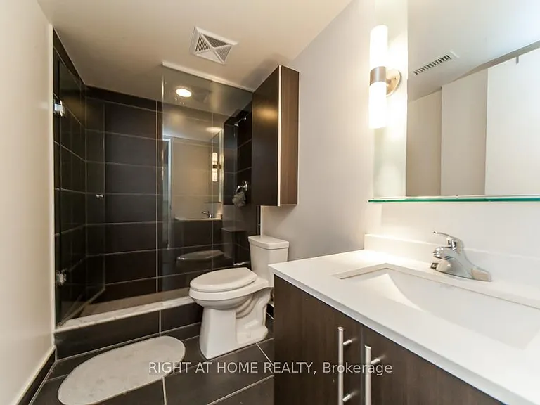 320 Richmond St E #616 — Photo 2