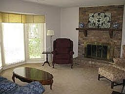 4th image of 1000 Afton Way SE