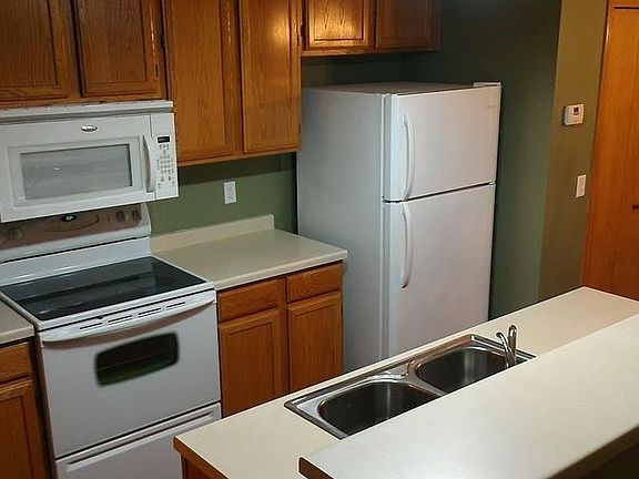 5th image of 8415 Kimball Dr