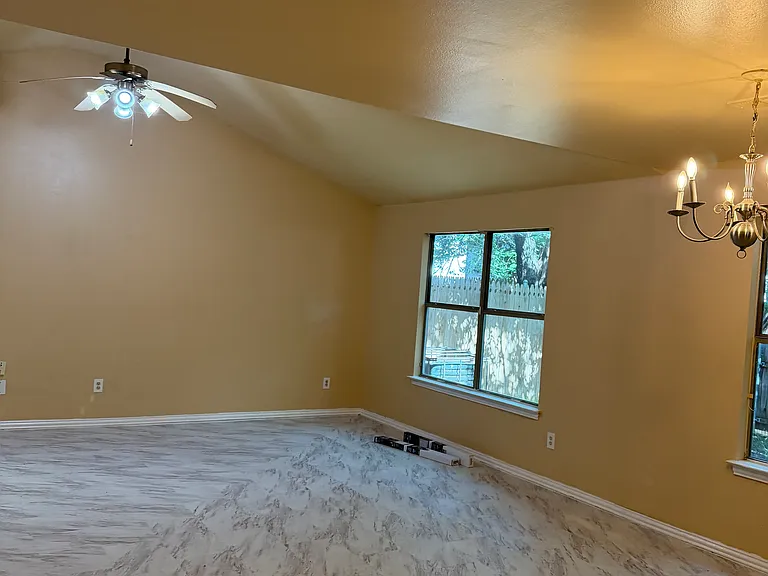 6310 Benavides Dr — Photo 3