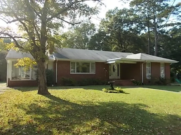 220 Roanoke Ave, Littleton, NC 27850