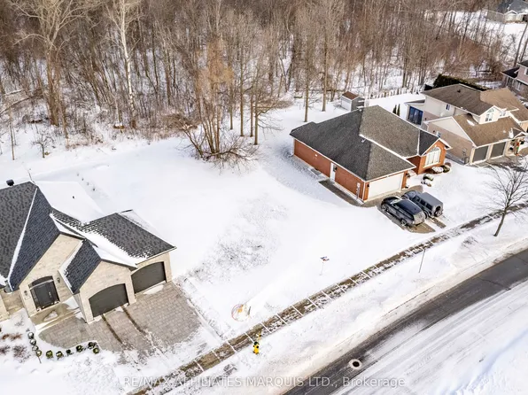 1265 Riverdale Ave, Cornwall, ON K6J 2K2