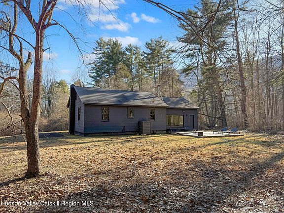 5th image of 22 Riseley Road