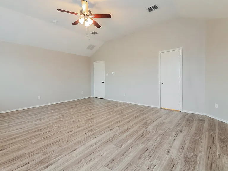 2026 Gardenia Dr — Photo 9