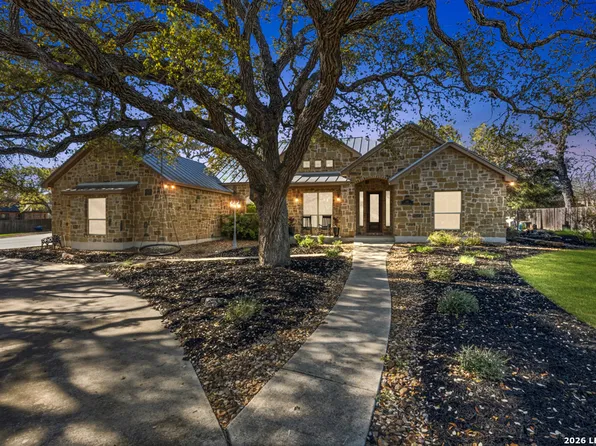 124 Copper Creek, La Vernia, TX 78121