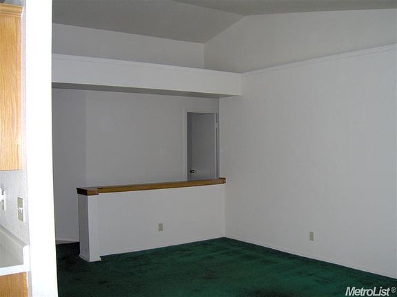 3rd image of 12080 Combine Ave