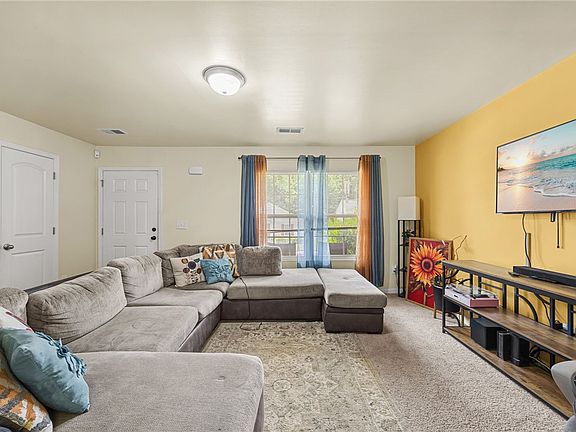 5th image of 337 Cedar Rdg