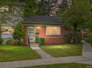 3043 Williamsburg Rd, Ann Arbor, MI 48108
