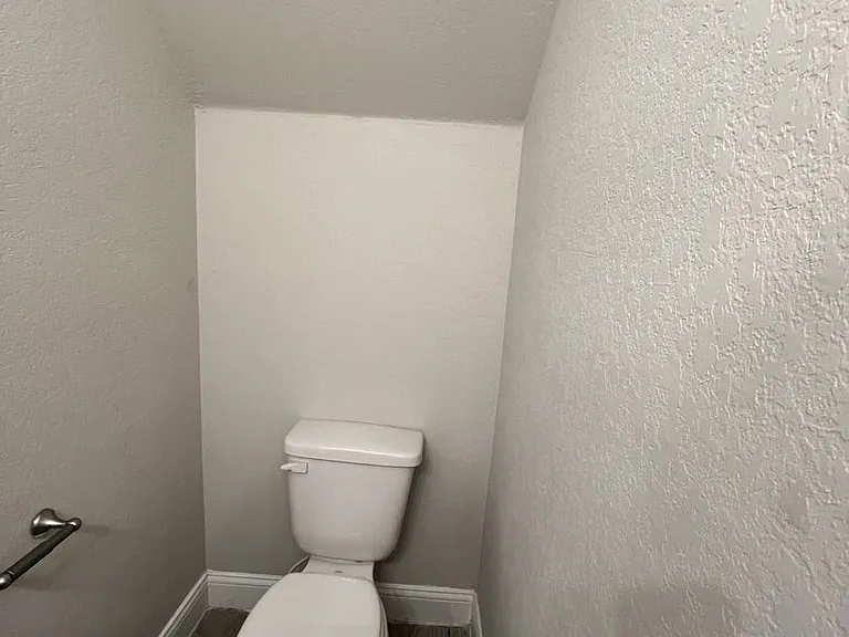 7417 Savannah Brks — Photo 11