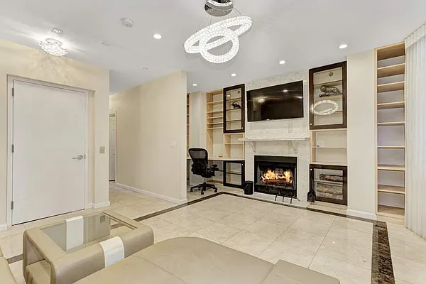 Rented by Douglas Elliman | media 30