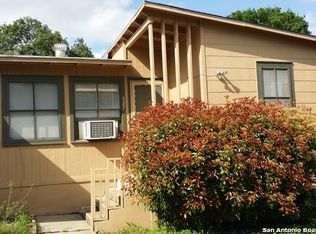 627 Rittiman Rd, Terrell Hills, TX 78209