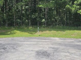 105 Zachary Ct, Beaufort, NC 28516