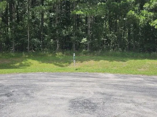 105 Zachary Court, Beaufort, NC 28516