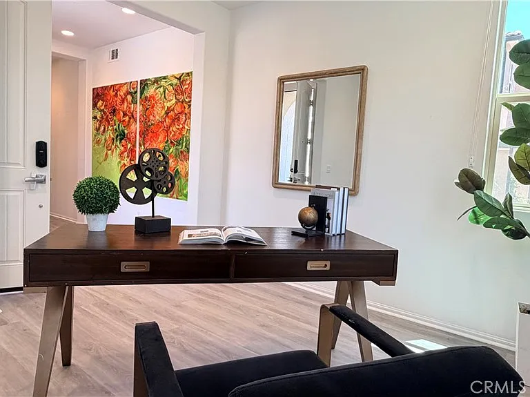 1801 Marquez Way — Photo 6