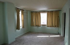 3rd image of 303 Forest Ave