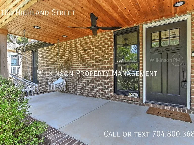 2105 Highland St — Photo 2