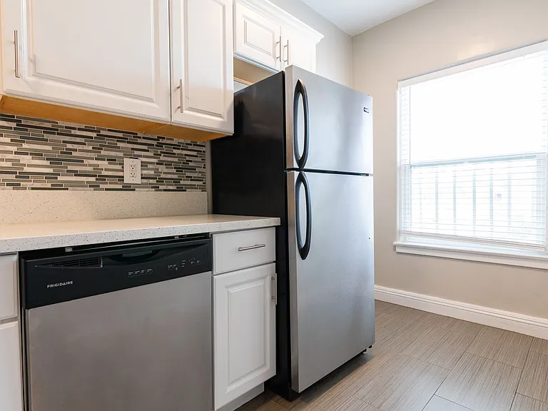Seven Lions Apartments — Photo 8