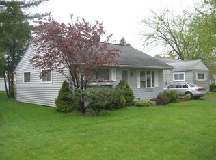 28 Arthur Dr, Albany, NY