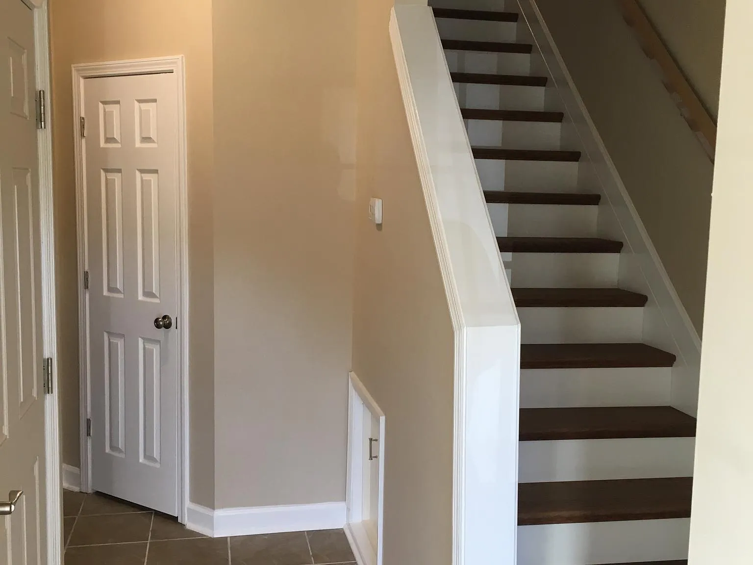 3 bed, 2.5 bath, 1454 sqft, $1,700 — Photo 3