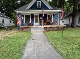 1023 Valley St, Carthage, MO 64836