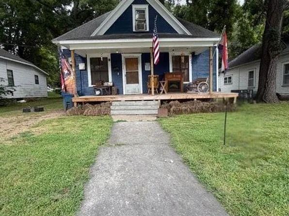 1123 Valley St, Carthage, MO 64836