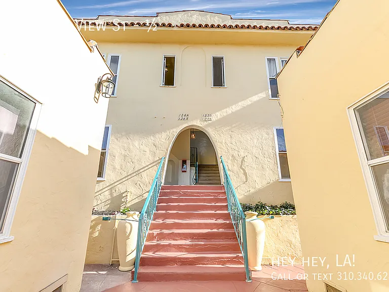 124 N Park View St — Photo 4
