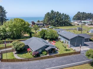 15502 Morrison Ln, Brookings, OR 97415