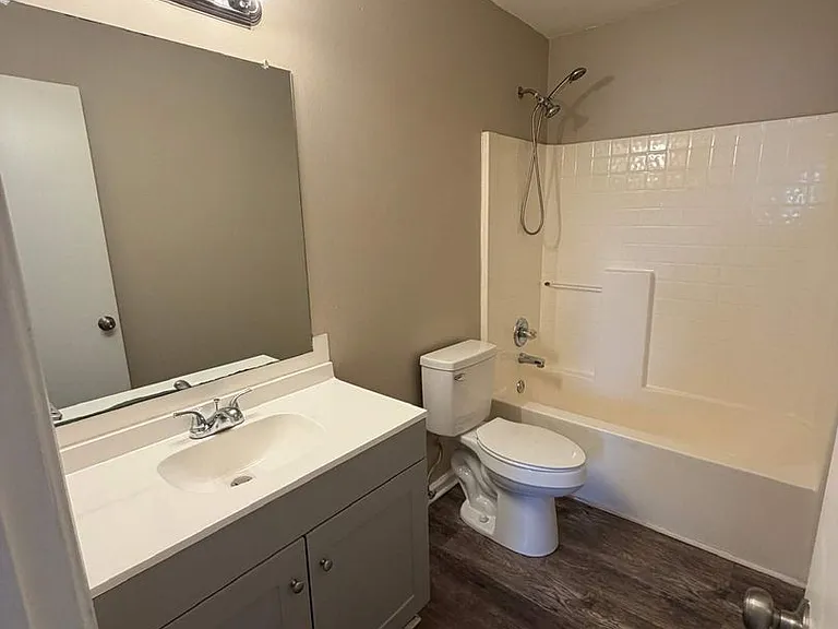 164 Lexington Drive — Photo 14