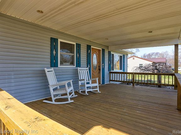 5th image of 5019 Millington Rd