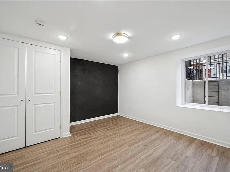 2553 S Dewey St #1 — Photo 11