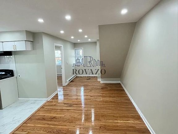 2nd image of 93 Mount Vernon Ave #5