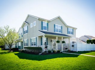 147 Mountain Laurel Ct, Romeoville, IL 60446