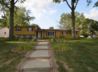 2825 Schaper Dr, Fort Wayne, IN 46806