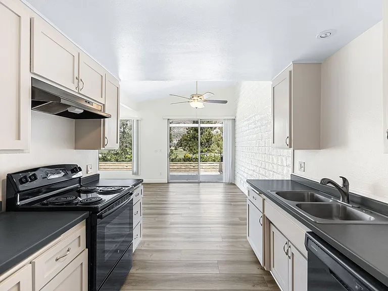 55110 Airlane Dr #2A — Photo 3
