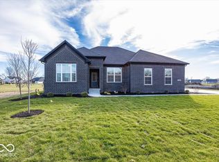 6631 Dogwood Dr, McCordsville, IN 46055