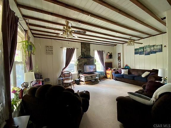 2nd image of 2102 Manor Dr