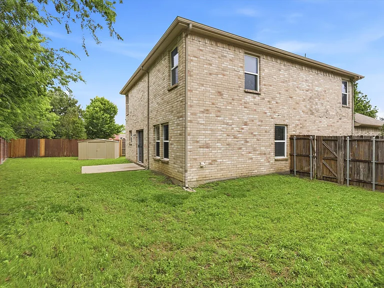 1356 N Cozumel St — Photo 23