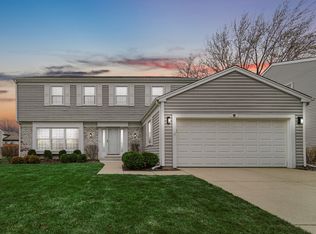 8 Birmingham Pl, Vernon Hills, IL