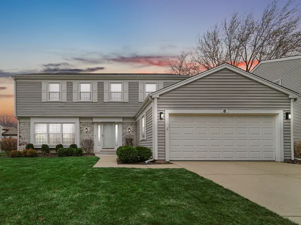 8 Birmingham Pl, Vernon Hills, IL 60061