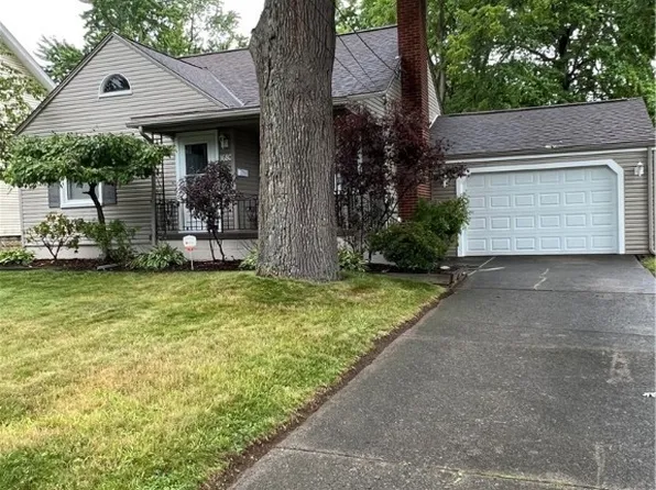 1680 Meadowbrook Ave, Youngstown, OH 44514