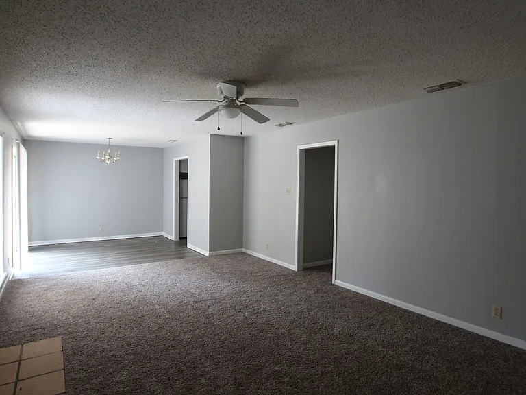 Wyndham Hill Apartments conveniently located in Southeast Tyler — Photo 2
