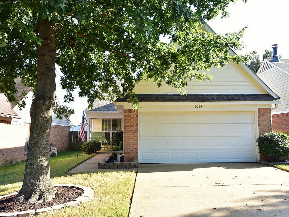 1st image of 1085 McGowan Dr