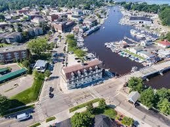 532 Dyckman Ave APT 9, South Haven, MI 49090